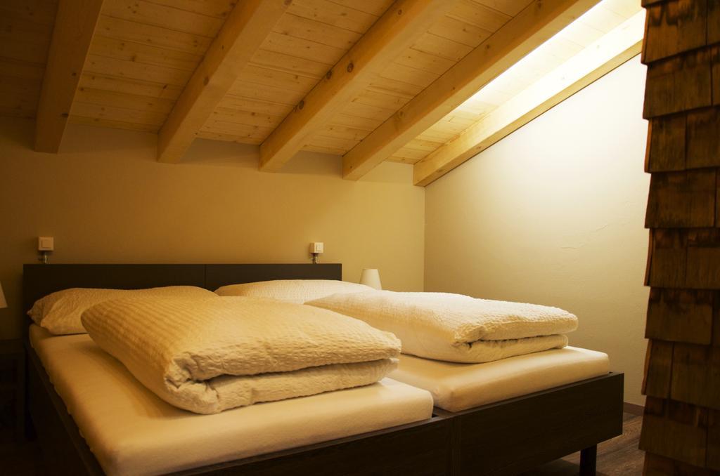 Huettenhotel Husky Lodge Muotathal Room photo